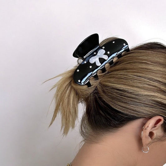 Pearl Bow Claw Clip
