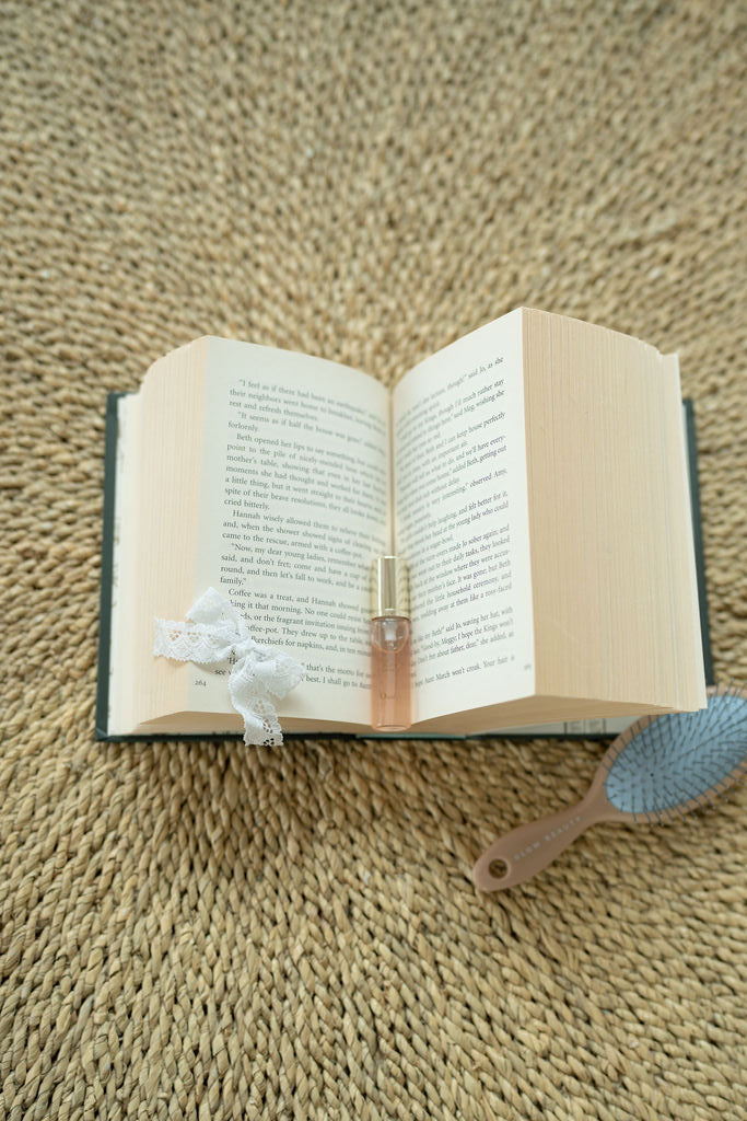 The Mini Detangling Brush- By Glow Beauty