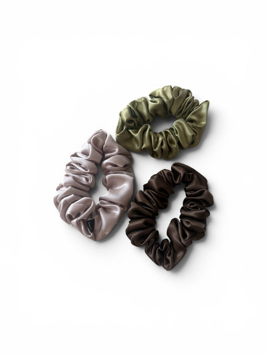 Medium Silk Scrunchie